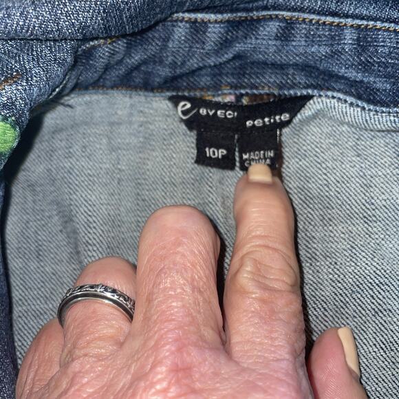 E by ECI Tailored Jacket Blue Denim Embroidered Floral Collared Snaps Read Size - Picture 9 of 11